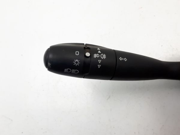 Přepínač Světel Peugeot 307 96574711XT 6242G1 COM2000 Delphi