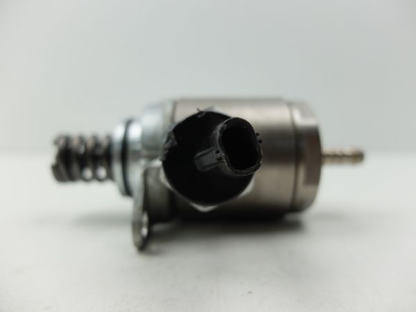 Palivové Čerpadlo  2,0 TSI 06J127025A HFS034X1 VW Audi
