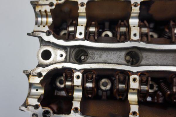 Hlava Válce 9656249480 0200FZ 1.4 16v KFU Peugeot Citroen