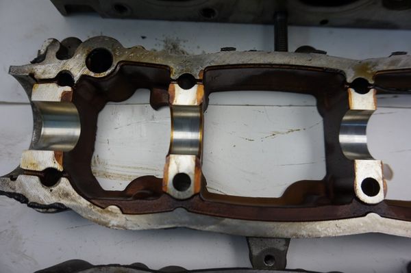 Hlava Válce 9656249480 0200FZ 1.4 16v KFU Peugeot Citroen
