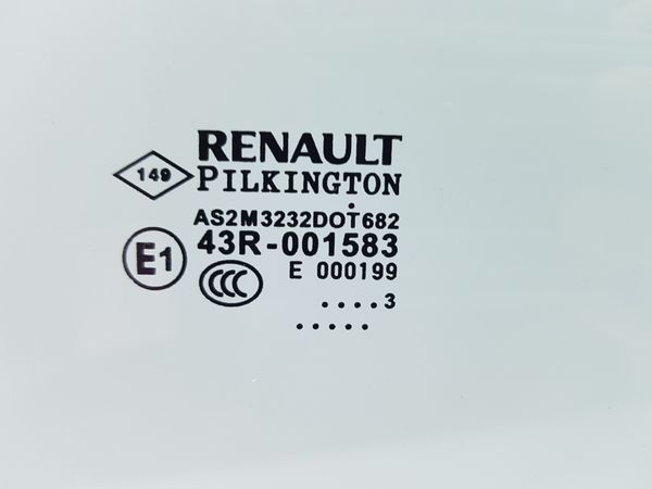 Okna Dveří Pravý Zadek Renault Captur 823003033R AS2 2003r