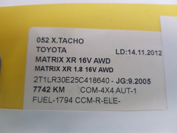 Otáčkoměr Toyota Matrix 83800-01270-00 TN257420-6352