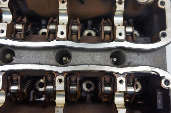 Hlava Válce 9656249480 0200FZ 1.4 16v KFU Peugeot Citroen