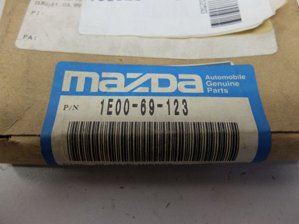 Sklo Pravý Mazda 121 Ford Fiesta 1E0069123 