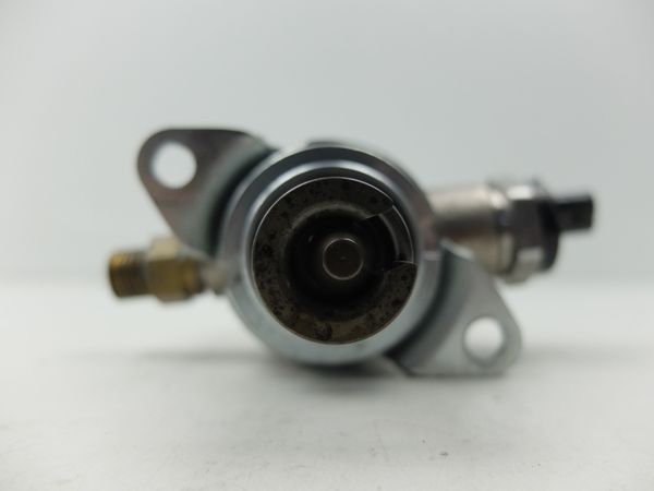 Palivové Čerpadlo  2,0 TSI 06J127025A HFS034X1 VW Audi