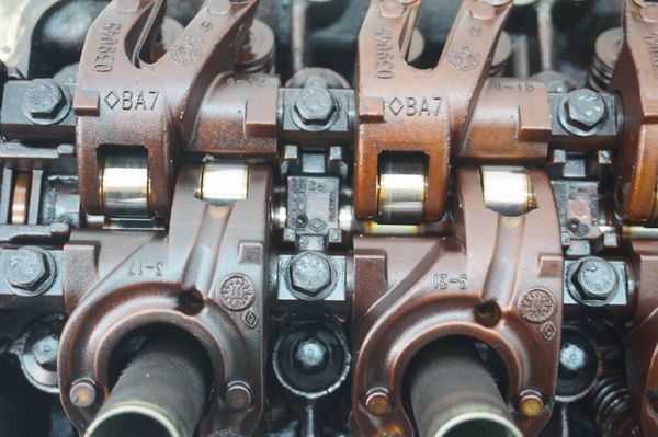 Hlava Válce  7711497415 8200797330 1,2 16v Dacia Logan Sandero Renault  Clio 3 (1)