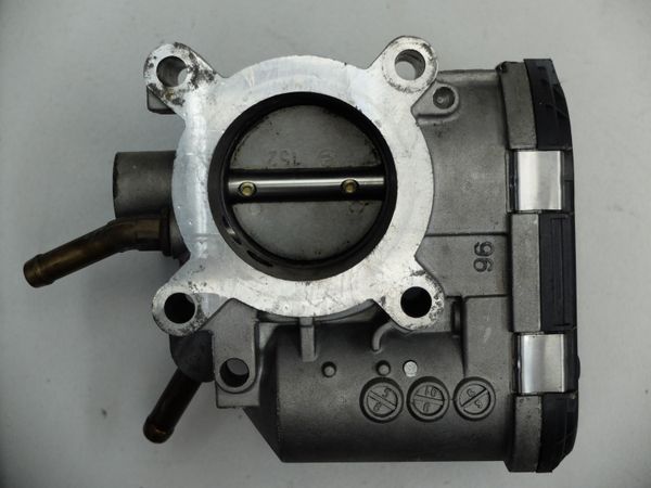 Škrticí Klapka  030133062C 0280750095 VW Seat