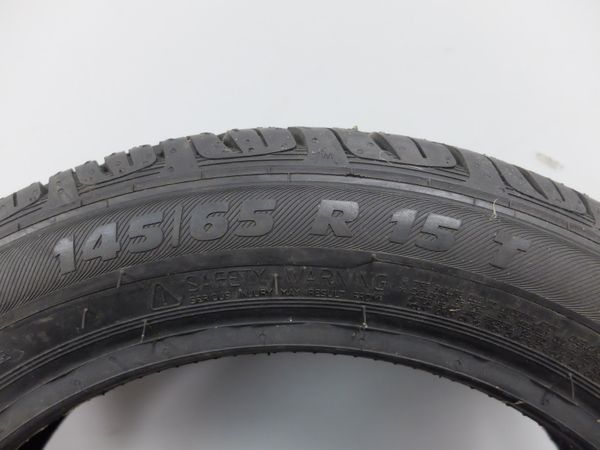 Letní pneumatika  R15 145/65 72T Semperit ComfotrLife2