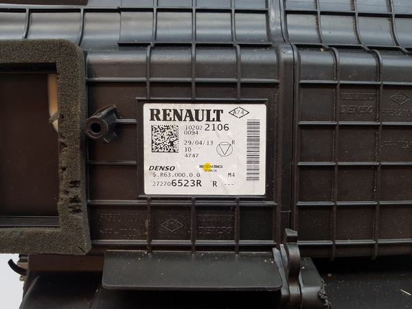 Ohřívač Renault Clio 4 272706523R Denso