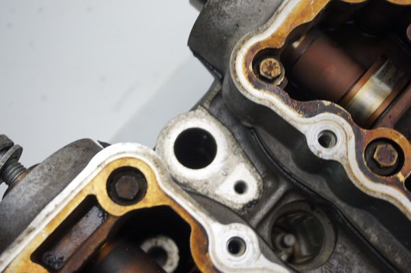 Hlava Válce 9656249480 0200FZ 1.4 16v KFU Peugeot Citroen
