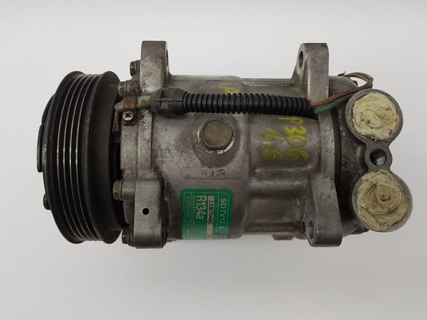 Kompresor Klimatizace Citroen Peugeot SD7V12 1500F 6453N1 Sanden