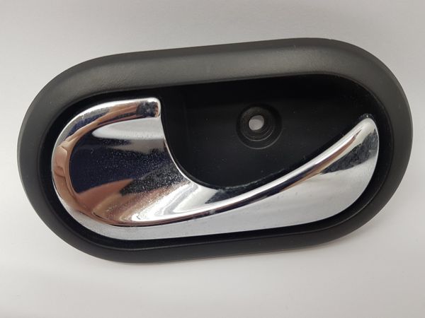 Klika Dveří Levý 8200733848 Lodgy Duster Dacia 5045