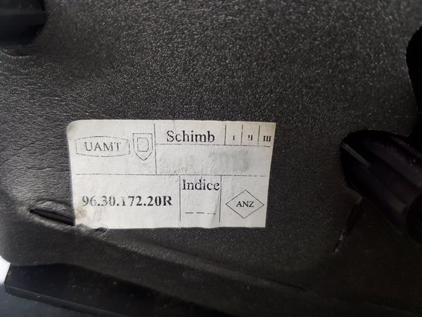 Zpětné Zrcátko Pravý Sandero 2 Logan 2 963017220R Dacia