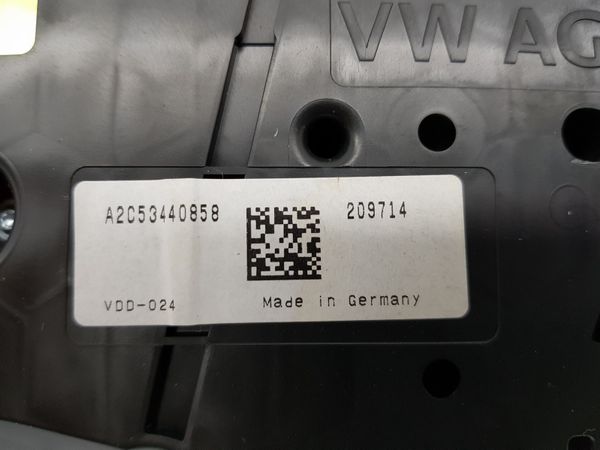 Otáčkoměr Audi A3 8V0920870 A2C53440858 VDO