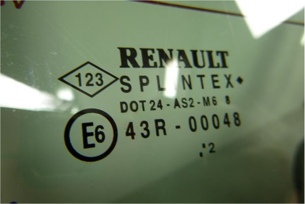 Szyba Klapy Tylnej Renault Laguna 2 Kombi Wklejana