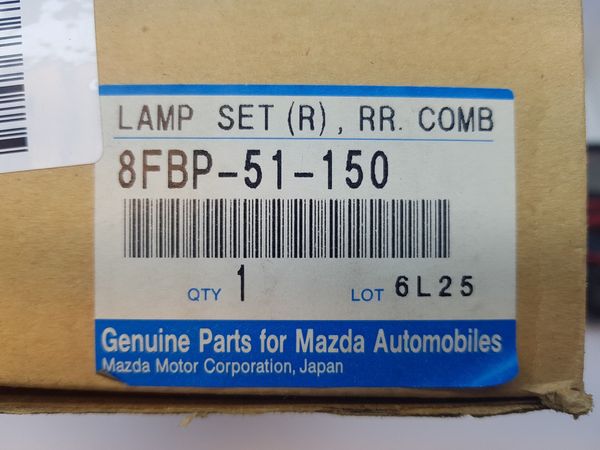 Světla Pravý Zadek Mazda 323 8FBP51150