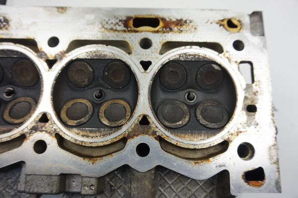 Hlava Válce 9656249480 0200FZ 1.4 16v KFU Peugeot Citroen