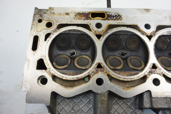 Hlava Válce 9656249480 0200FZ 1.4 16v KFU Peugeot Citroen