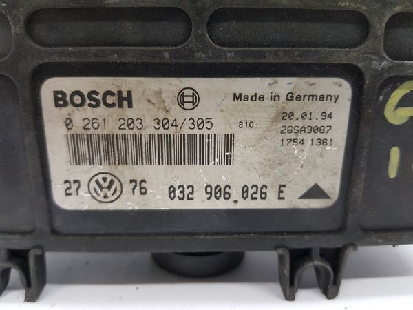 Řídicí Jednotka Motoru  VW Seat 032906026E 0261203304 Bosch